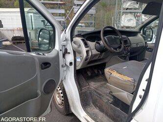 2009-renault-trafic-1451292-47072756