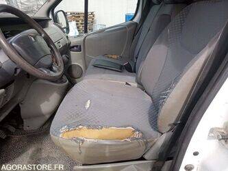 2009-renault-trafic-1451292-47072757