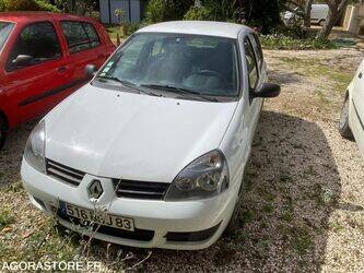 2006-renault-clio-1451295-47072801