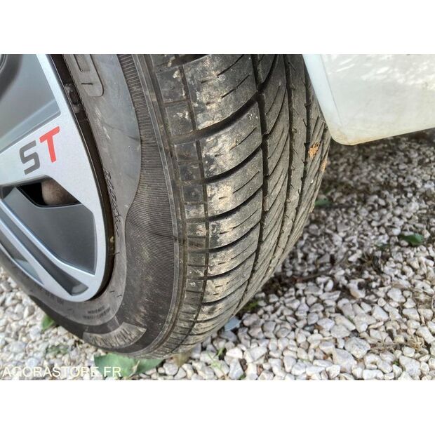 2006 رينو Clio-47072805