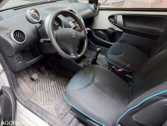 2012-peugeot-107-1451296-47072840