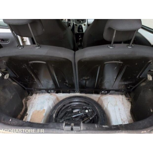 2015 Peugeot 108-47072983