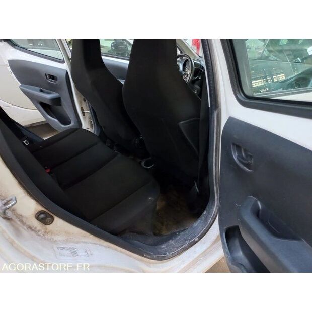 2015 Peugeot 108-47072987