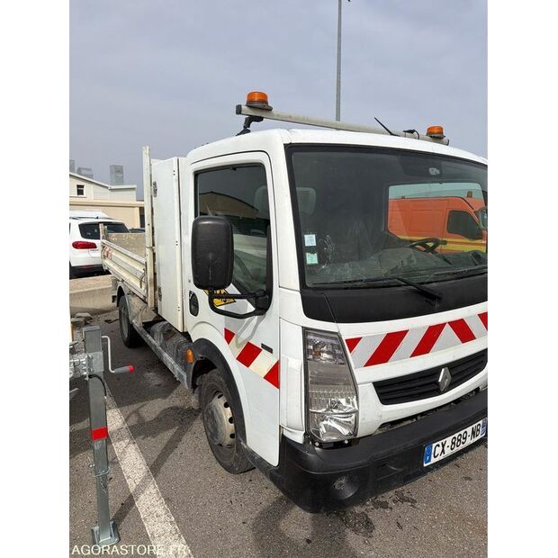 2013 Renault Maxity-47073121