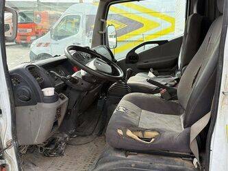 2013-renault-maxity-1451207-47073131