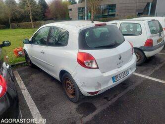 2011-renault-clio-1451219-47073170