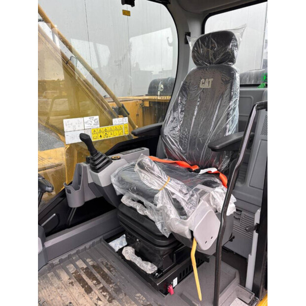 2026 Caterpillar 323D3-47073945