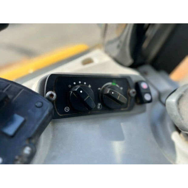 2016 Caterpillar D6N LGP-47074381