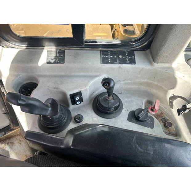 2005 Caterpillar D7RII-47074548