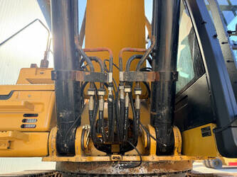 2017-caterpillar-352f-1451323-47075025