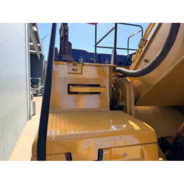 2017 Caterpillar 352F-47075026