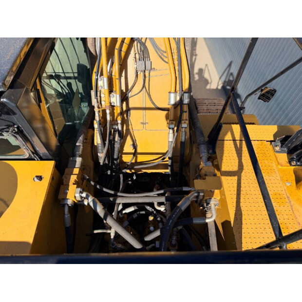 2017 Caterpillar 352F-47075027