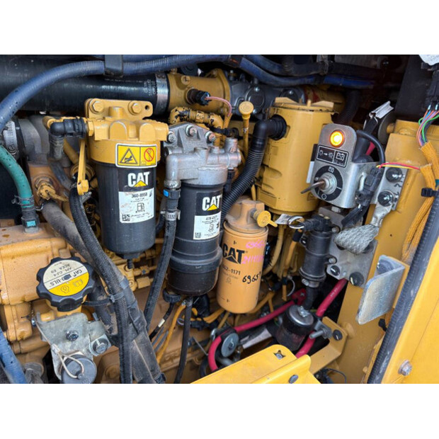 2016 Caterpillar 963K-47091784