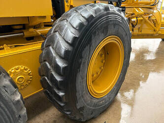 2018-caterpillar-140k-1451395-47091964