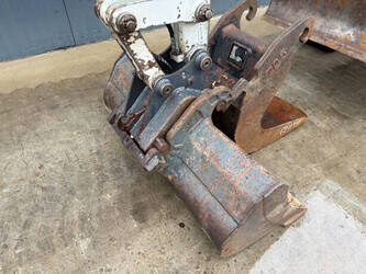2010-takeuchi-tb235-1451402-47092230