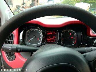 2013-fiat-panda-1451511-47107856