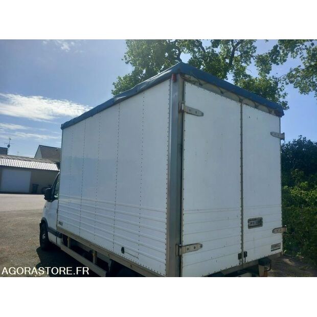 2000 Renault Master-47108373