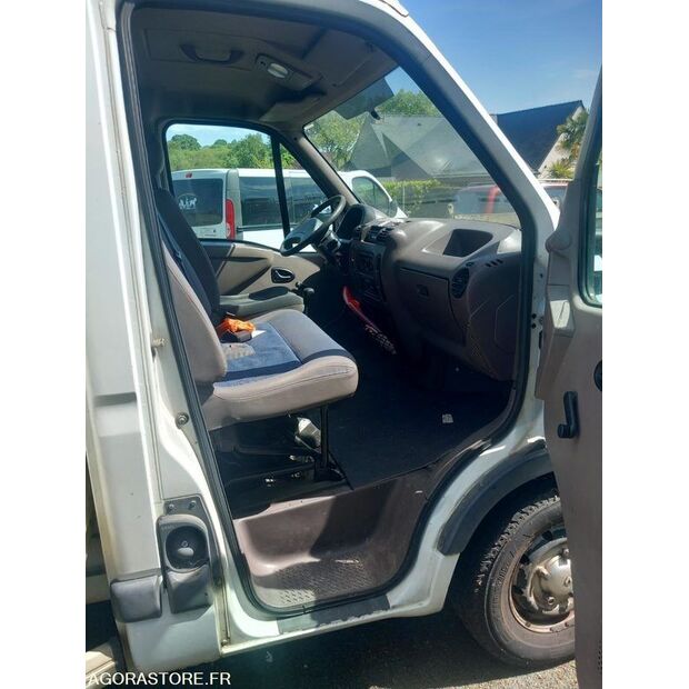 2000 Renault Master-47108377