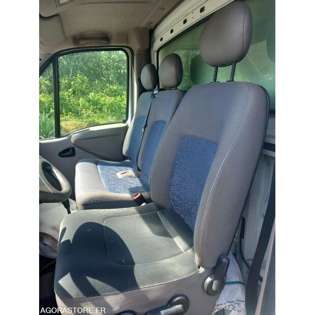 2000 Renault Master-47108379