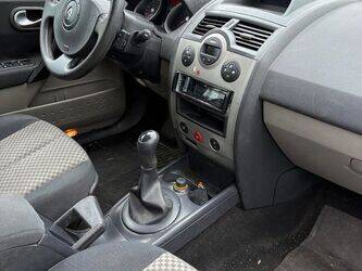 2005-renault-megane-1451545-47108503