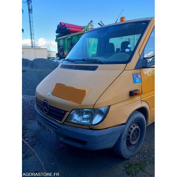 2004 Mercedes-Benz SPRINTER-47109124