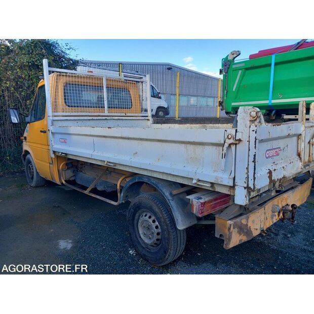 2004 Mercedes-Benz SPRINTER-47109128