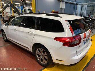 2015-citroen-c5-1451582-47109232