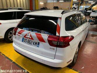 2015-citroen-c5-1451582-47109235