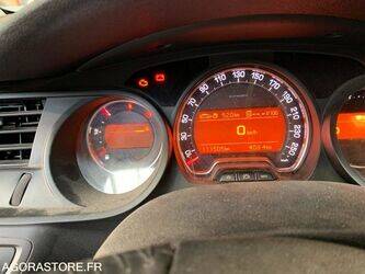 2015-citroen-c5-1451582-47109243