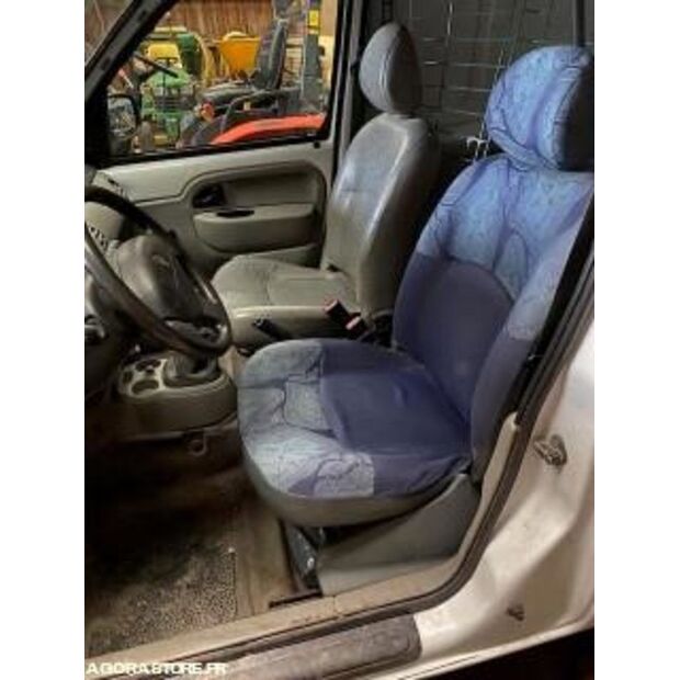 Renault Kangoo-47109287