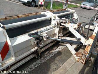 2011-iveco-150e28-47109306