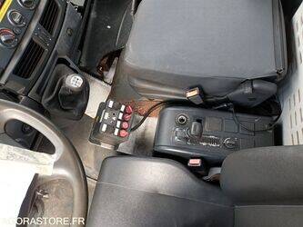 2011-iveco-150e28-47109330