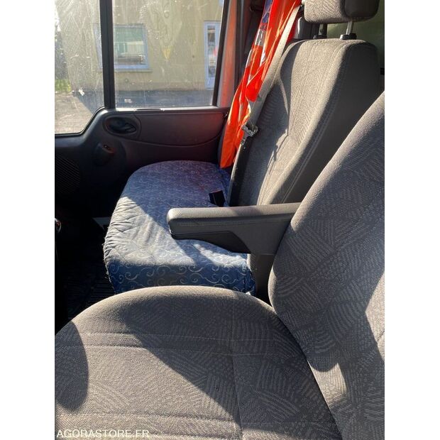 2005 Ford TRANSIT-47109345