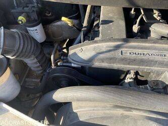 2005-ford-transit-1451587-47109352