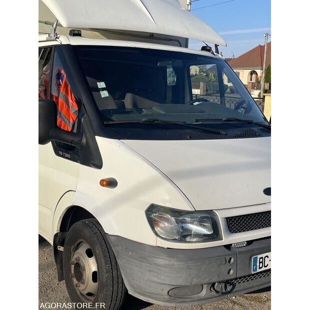 2005 Ford TRANSIT-47109359