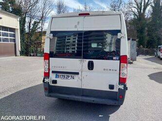 2006-peugeot-boxer-1451612-47109508