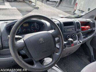 2006-peugeot-boxer-1451612-47109511