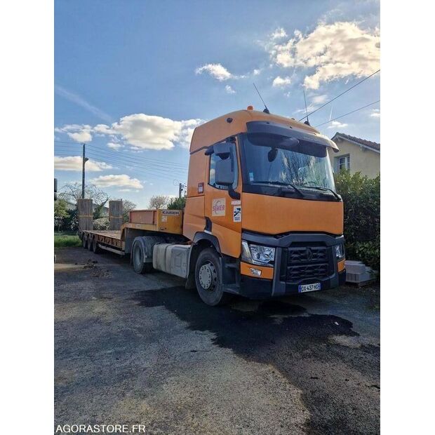 2015 Renault Magnum-47109576