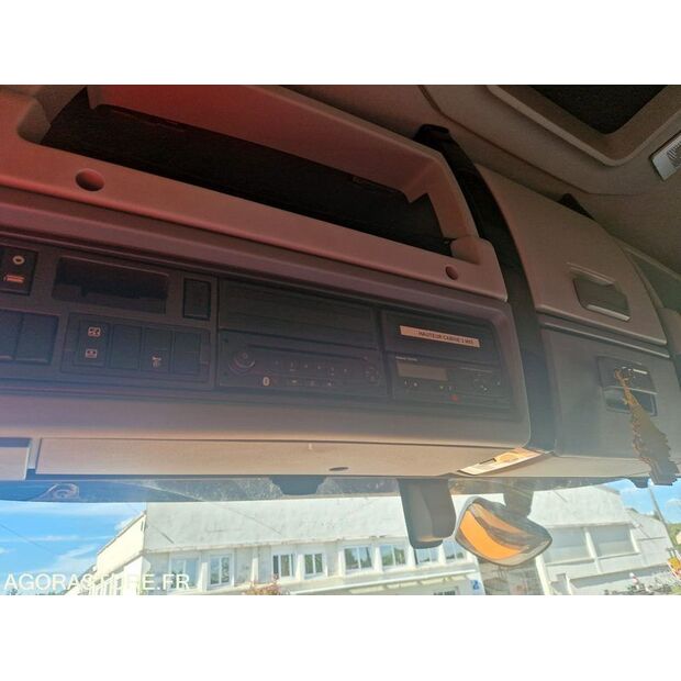 2015 Renault Magnum-47109584