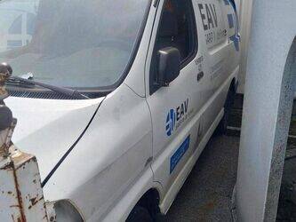 2008-toyota-hi-ace-1451625-47109597