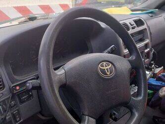 2008-toyota-hi-ace-1451625-47109599