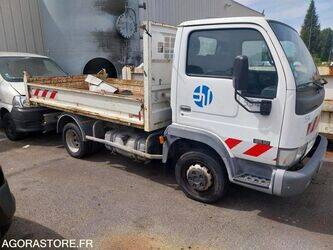 2006-nissan-cabstar-1451633-47109639