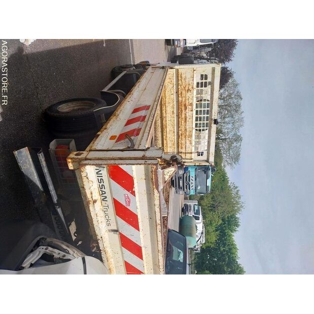 2006 NISSAN Cabstar-47109640