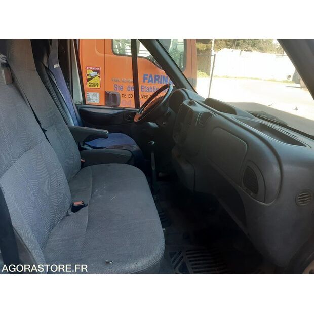2002 Ford TRANSIT-47109654