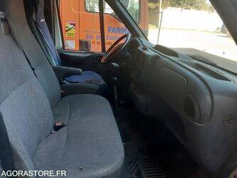 2002-ford-transit-1451635-47109654