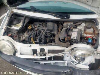 2006-renault-twingo-1451640-47109684