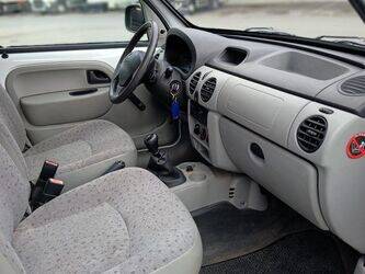 2003-renault-kangoo-1451649-47109768