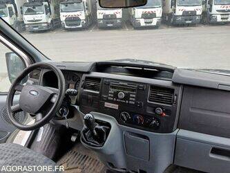 2006-ford-transit-1451663-47109841