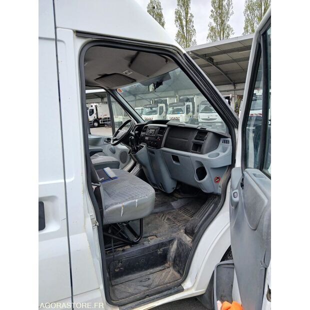 2006 Ford TRANSIT-47109846