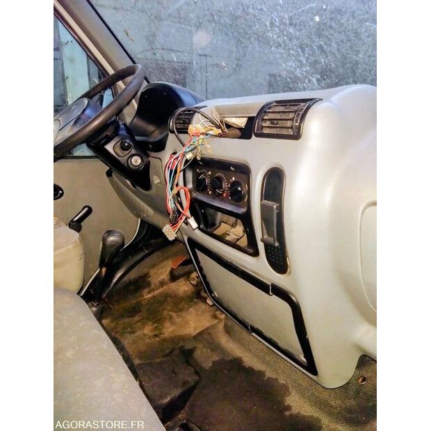 2002 Renault Master-47109918